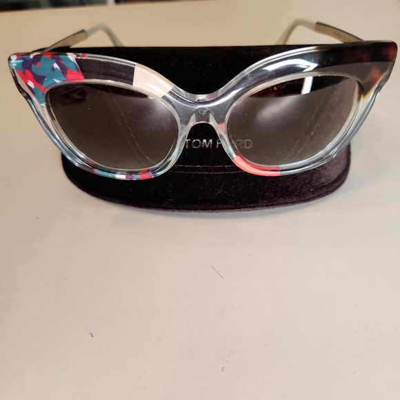Fendi Designer Sunglasses FF0179-TKVE6 in Azure Crystal 53mm Authentic Oversized - Picture 13 of 15
